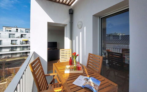 Quiberon 244: Appartamento, Zona Residenziale, Balcone, Materiale Composito, Condominio, Illuminazione Diurna, Cortile, Pianta Della Casa, Alluminio
