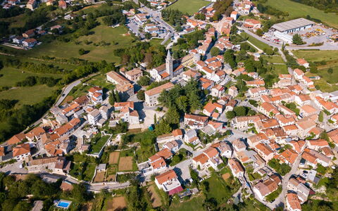 Golden Roots: Zona Residenziale, Casa, Quartiere, Visione Globale, Cittadina, Paesaggio, Sobborgo, Casa, Fotografia Aerea, Urban Design