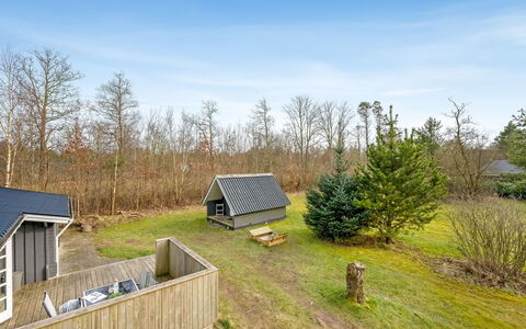 Leandra - 11Km from the Sea: Villetta, Backyard, Cortile, Edifici Giardino, Capannone, Raccordo, Mobili Da Esterno, Log Cabin, Struttura Esterna, Baracca