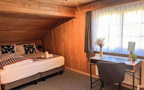Klosters 50: Interior Design, Mobilia, Letto, Camera Da Letto, Legna, Pavimentazione, Pavimento, Lenzuolo, Soffitto, Camera