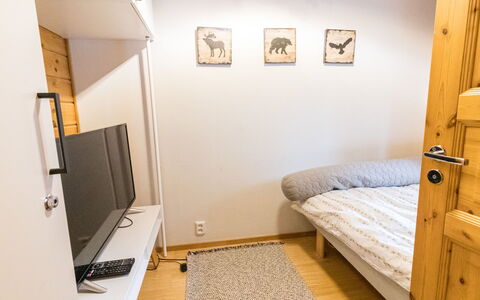 Ylläs-Suppa: Pavimento, Pavimentazione, Parete, Interior Design, Legna, Mobilia, Camera Da Letto, Letto, Camera, Pavimento In Legno