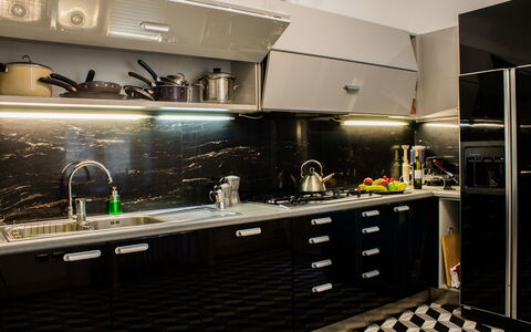 Virginia 16: Cucina, Controsoffitto, Apparecchio Major, Cucina Stufa, Elettrodomestico Da Cucina, Interior Design, Stufa A Gas, Cabinetry, Illuminazione, Stufa