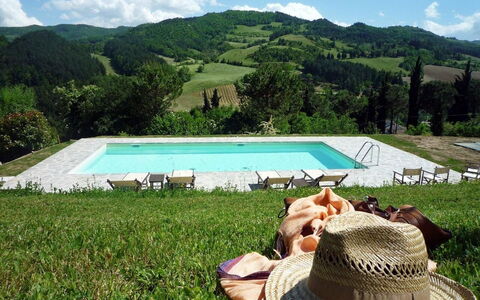 Torre Fantini: Tempo Libero, Collina, Ricreazione, Piscina, Vacanza, Mobili Da Esterno, Hill Station, Giardino, Prato, Agriturismo
