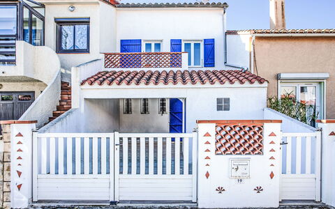 Les Moineaux: Casa, Villetta, Estate, Landscaping, Larice, Agriturismo, Balcone, Paesino Di Montagna