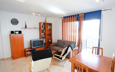 Minini: Camera, Proprietà, Mobilia, Costruzione, Interior Design, Casa, Soggiorno, Pavimento, Soffitto, Immobiliare
