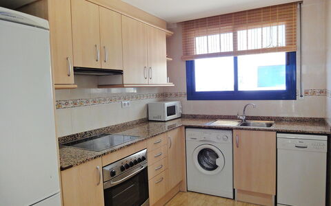 Minini: Proprietà, Camera, Cabinetry, Controsoffitto, Apparecchio Major, Cucina, Mobilia, Costruzione, Casa, Immobiliare