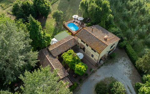 Podere la Botte, Pool, Lari: Zona Residenziale, Casa, Piscina, Insediamento Umano, Estate, Ricorrere, Eco Hotel, Villetta, Villa, Hacienda