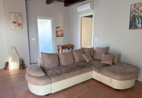 Alma Montis - Frabosa Sottana: Mobilia, Legna, Pavimentazione, Pavimento, Interior Design, Camera, Soggiorno, Pavimento In Legno, Comfort, Sedia