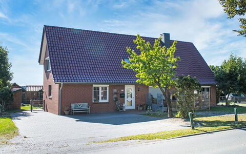 Die Dorfperle: Costruzione, Casa, Tetto, Casa, Zona Residenziale, Villetta, Quartiere, Architettura, Insediamento Umano, Driveway