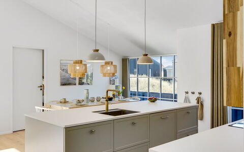 Eida - 500M from the Sea: Cucina, Interior Design, Controsoffitto, Lampada, Mobilia, Soffitto, Pavimentazione, Cabinetry, Elettrodomestico Da Cucina, Pavimento