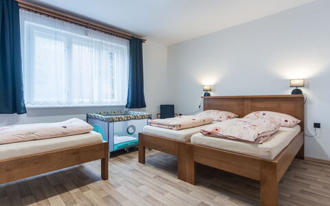 Forrest Haven Vodice: Interior Design, Legna, Letto, Camera Da Letto, Mobilia, Soffitto, Pavimentazione, Pavimento, Telaio Del Letto, Camera