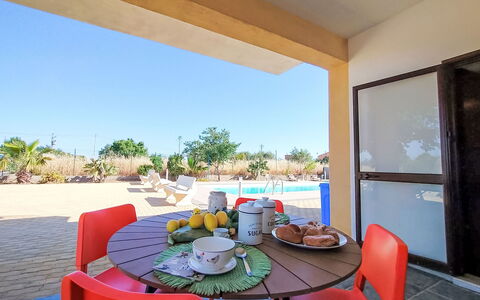 Scrusciu Do Vientu: Mobili Da Esterno, Sedia, Ricorrere, Shade, Piscina, Eco Hotel, Hotel, Ombrello