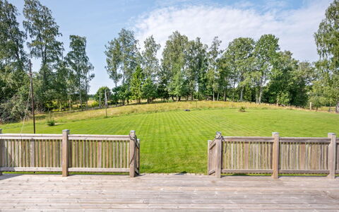 Teåker: Legna, Recinzione, Lotto, Groundcover, Primavera, Latifoglie, Giardino, Prato, Home Scherma, Landscaping