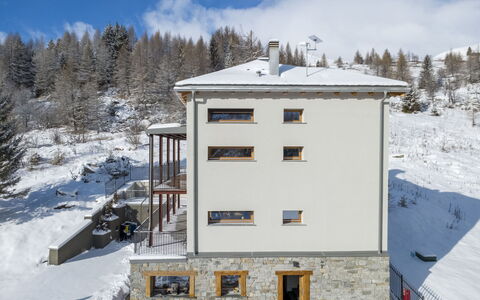 Madesimo 642: Appartamento, Urban Design, Balcone, Condominio, Sedia, Hotel, Pianta Della Casa, Cucina & Sala Da Pranzo Tavolo