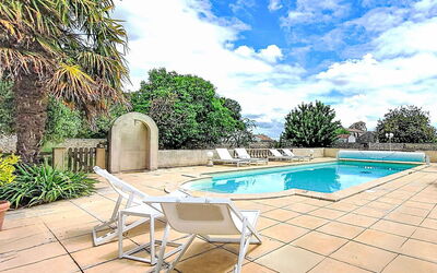 Geay 600: Piscina, Ricorrere, Mobili Da Esterno, Materiale Composito, Eco Hotel, Giardino, Shade, Flagstone, Landscaping, Sedia