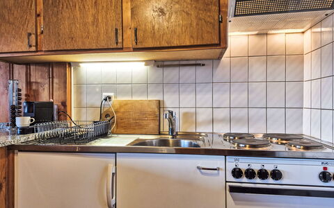 La Tanière: Cucina, Elettrodomestico Da Cucina, Apparecchio Major, Controsoffitto, Cucina Stufa, Stufa A Gas, Lavandino Della Cucina, Stufa, Elettrodomestico, Lavello