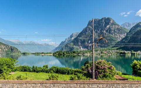 House Bigio: Acqua, Geografia Montane, Corpo D'Acqua, Montagna, Collina, Highland, Catena Montuosa, Banca, Hill Station, Lago