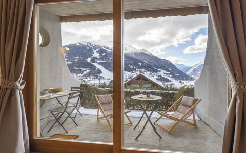 Baita Bucaneve: Interior Design, Catena Montuosa, Camera, Soffitto, Sedia, Tenda, Finestra Trattamento, Alpi, Cresta, Color Legno