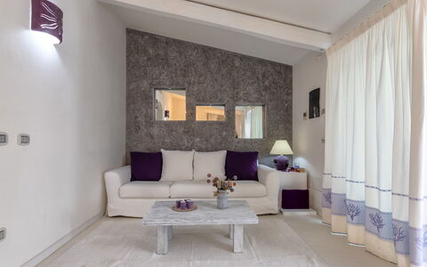 Nanni: Mobilia, Interior Design, Parete, Pavimentazione, Divano, Pavimento, Camera, Soffitto, Soggiorno, Appartamento