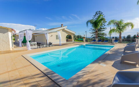Villa Ninfa: Piscina, Tempo Libero, Ricorrere, Hotel, Centro Ricreativo, Villa, Eco Hotel, Resort Citta '