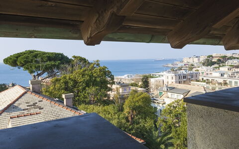 Torre Dell'Amore, Genova, Seaview: Mare, Tetto, Oceano, Costiera E Morfologie Oceanic, Balcone, Costa, Shade, Eco Hotel, Località Balneare