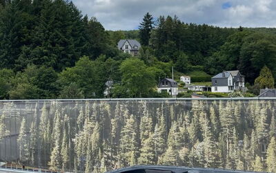 Dachterrasse Lila und Jacuzzi