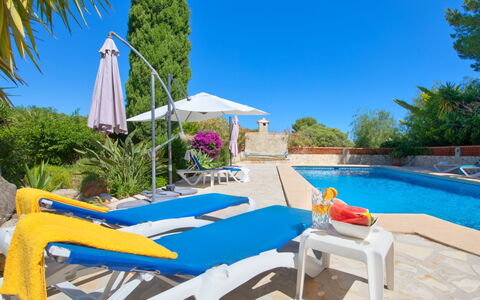La Marquesa: Cielo, Pianta, Proprietà, Mobilia, Acqua, Albero, Azzurro, Natura, Piscina, Lettino