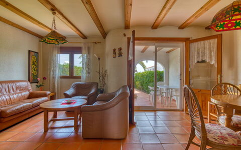Jávea 140: Camera, Proprietà, Costruzione, Mobilia, Interior Design, Soffitto, Soggiorno, Pavimento, Casa, Fascio