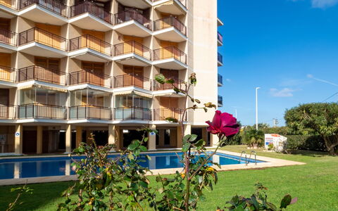 Cofisa: Pianta, Costruzione, Cielo, Giorno, Proprietà, Azzurro, Albero, Urban Design, Condominio, Nube