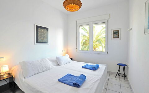 Arborcer: Camera Da Letto, Letto, Camera, Mobilia, Proprietà, Lenzuolo, Interior Design, Costruzione, Pavimento, Telaio Del Letto