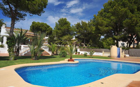 Patrai: Piscina, Proprietà, Immobiliare, Tempo Libero, Zona Residenziale, Vacanza, Acqua, Estate, Ricorrere, Casa