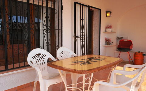 Balcon al Mar: Camera, Proprietà, Sala Da Pranzo, Tavolo, Mobilia, Interior Design, Casa, Costruzione, Cucina & Sala Da Pranzo Tavolo, Sedia
