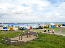 G13 Ferienhaus mit Garten und Fahrradschuppen