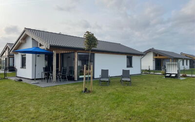 G22 Haus mit Garten, Strandkorb und Grillkamin
