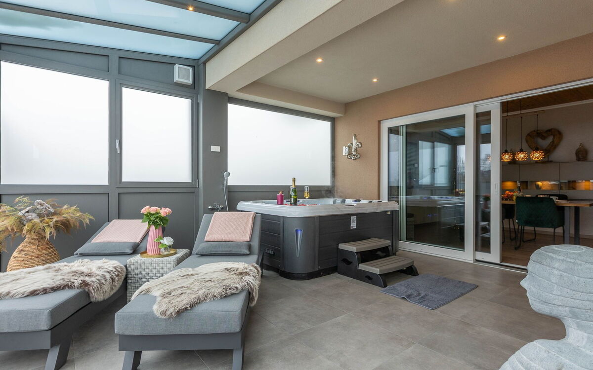 Elegante Ferienwohnung in Hollnich mit Garten