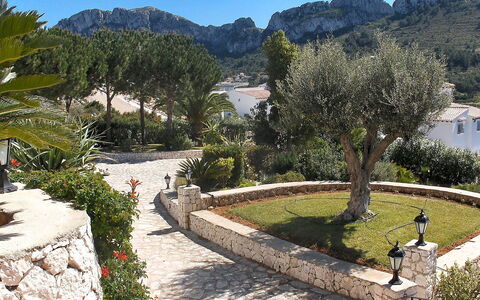Paraje de Libertad: Montagna, Geografia Montane, Proprietà, Natura Selvaggia, Turismo, Botanica, Albero, Catena Montuosa, Cielo, Giardino