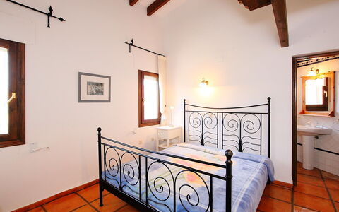 Paraje de Libertad: Proprietà, Camera, Camera Da Letto, Letto, Mobilia, Costruzione, Casa, Soffitto, Immobiliare, Interior Design