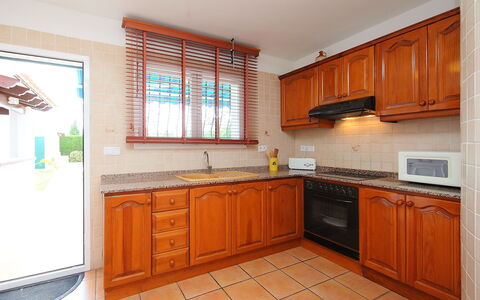 Inma: Proprietà, Camera, Cabinetry, Cucina, Mobilia, Controsoffitto, Costruzione, Immobiliare, Casa, Interior Design