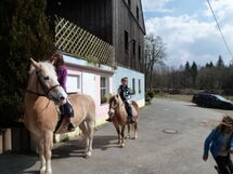 Mit Zwei Schlafzimmern und Balkon