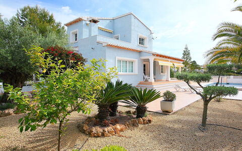Azul: Proprietà, Casa, Immobiliare, Casa, Costruzione, Albero, Zona Residenziale, Villetta, Cielo, Architettura