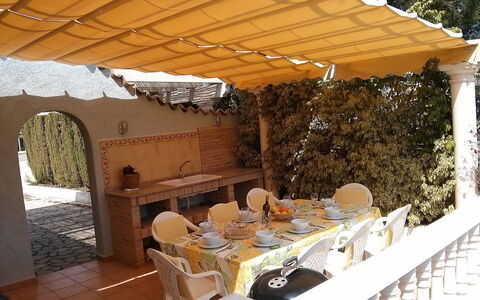 Azul: Proprietà, Costruzione, Tavolo, Casa, Pergola, Terrazza, Camera, Ristorante, Backyard, Mobilia