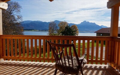 Landgut mit Blick auf das Wasser
