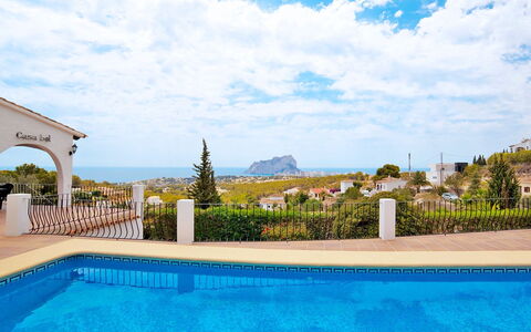 Bel: Piscina, Proprietà, Immobiliare, Cielo, Costruzione, Azzurro, Zona Residenziale, Ricorrere, Vacanza, Casa