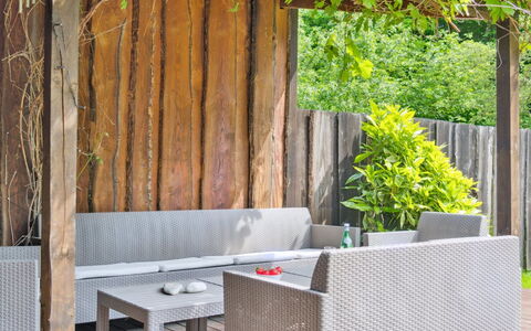 Mirija - 350M from the Sea: Legna, Casa, Portico, Deck, Latifoglie, Tetto, Color Legno, Pavimento In Legno, Eco Hotel