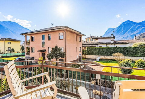 Casa Silvia: Casa, Catena Montuosa, Appartamento, Balcone, Hill Station, Valle, Alpi, Cresta, Paesino Di Montagna, Villa