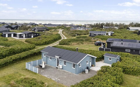Gjuro - 400M from the Sea: Appartamento, Shade, Balcone, Sedia, Recinzione, Mobili Da Esterno, Alluminio, Erba Sintetica