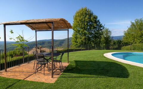 L'Oasi del Poggio: Blu, Zona Residenziale, Sobborgo, Estate, Landscaping, Hedge