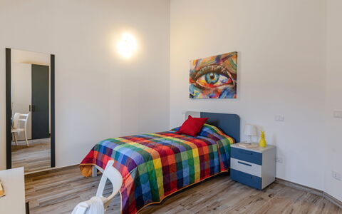 Zena Suite: Interior Design, Pavimento, Pavimentazione, Mobilia, Camera Da Letto, Parete, Letto, Legna, Soffitto, Camera