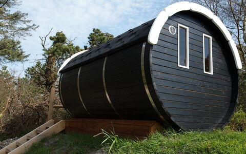 Juditha - 750M from the Sea: Capannone, Raccordo, Edifici Giardino, Latifoglie, Log Cabin