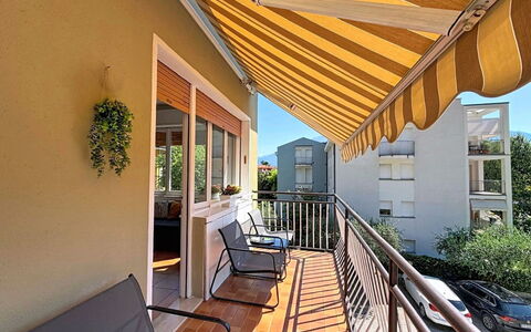 Ca dei Noni: Tenda, Shade, Balcone, Portico, Design, Pianta Della Casa, Sedia, Vaso Di Fiori, Struttura Esterna, Mobili Da Esterno